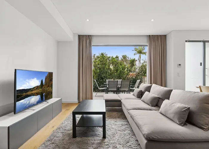 Bright & Modern 3-Bed Townhouse In Rosebery