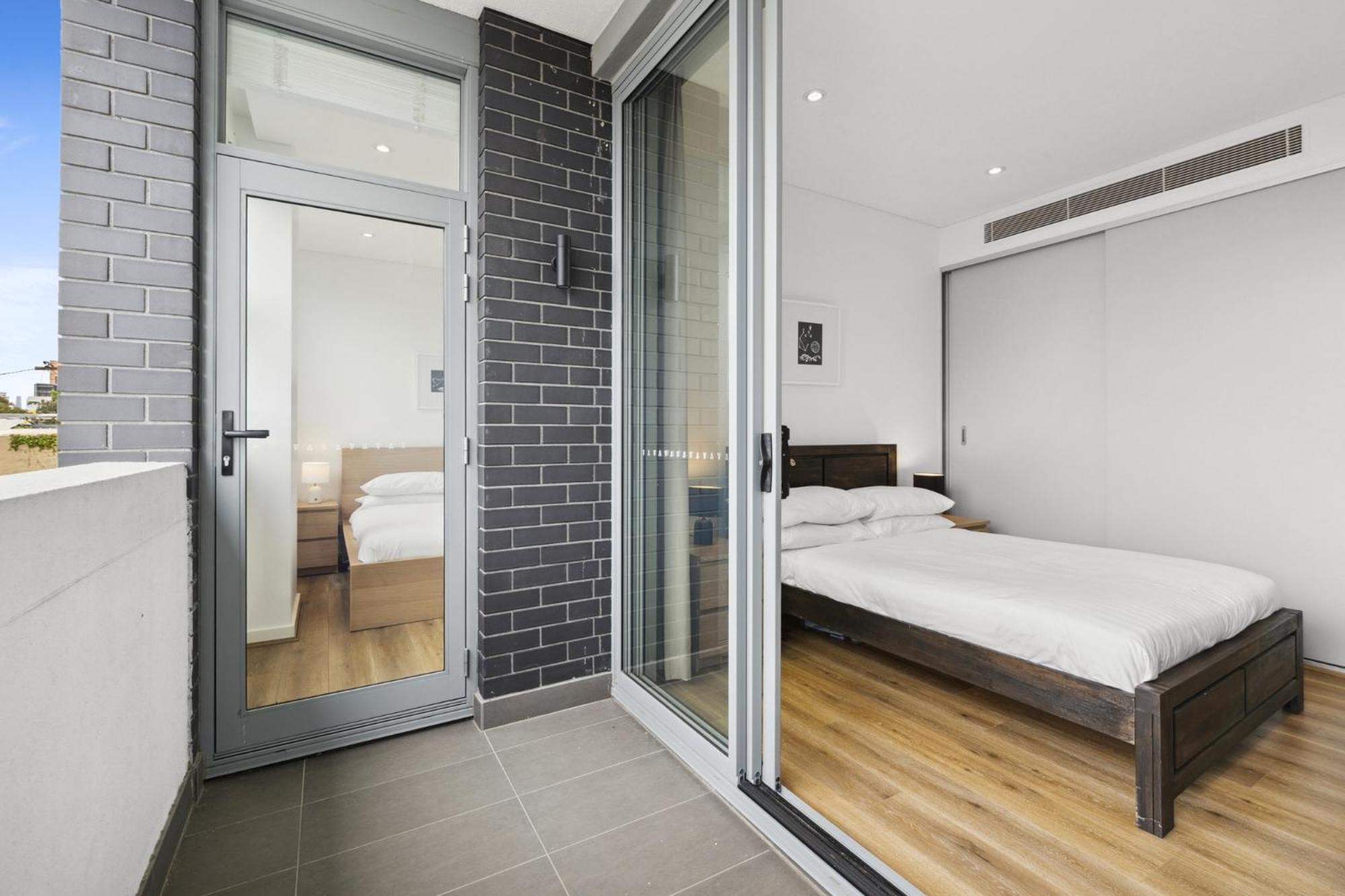 Bright & Modern 3-bed Townhouse In Rosebery Holiday home *