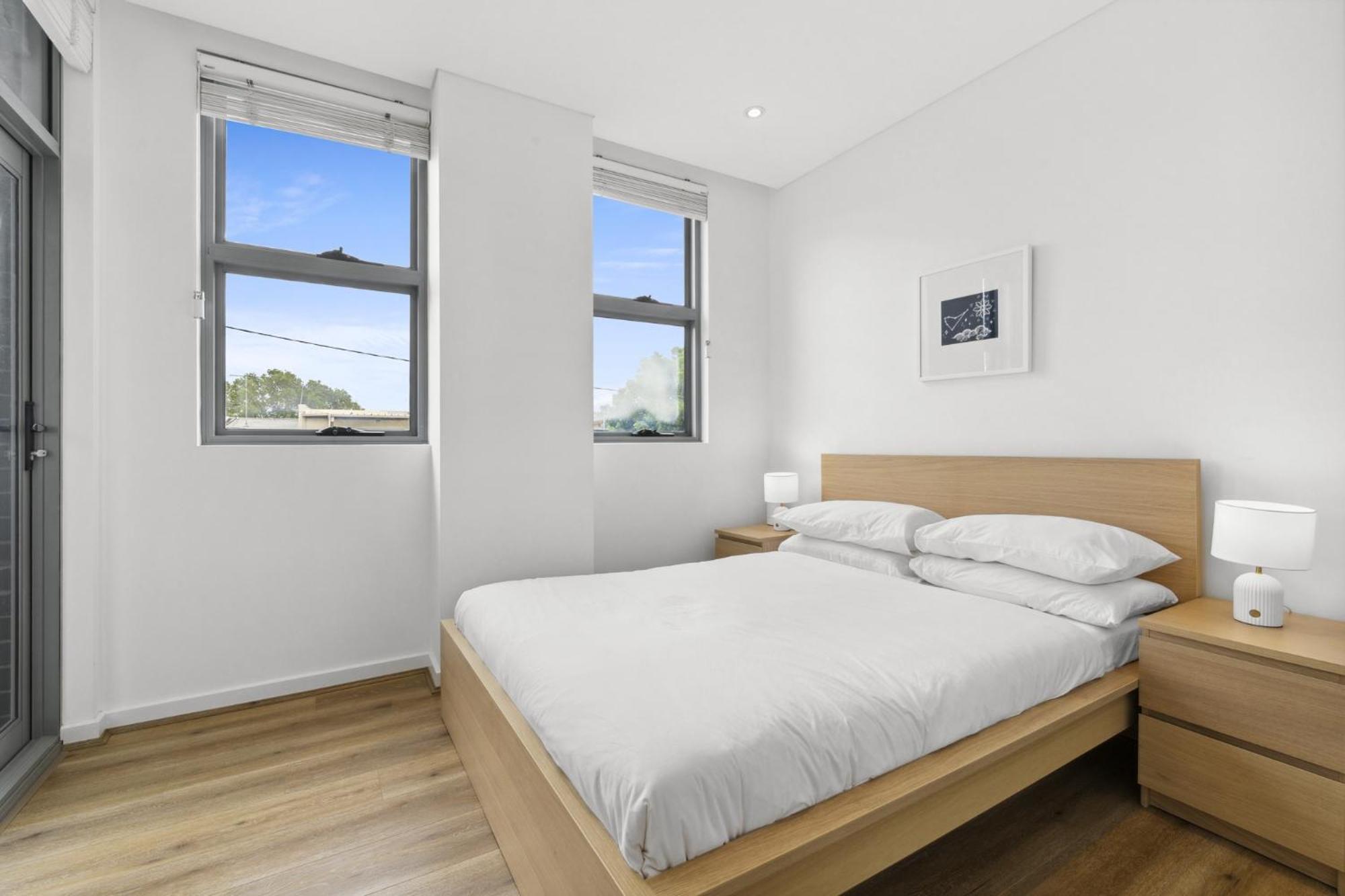 Bright & Modern 3-bed Townhouse In Rosebery Holiday home